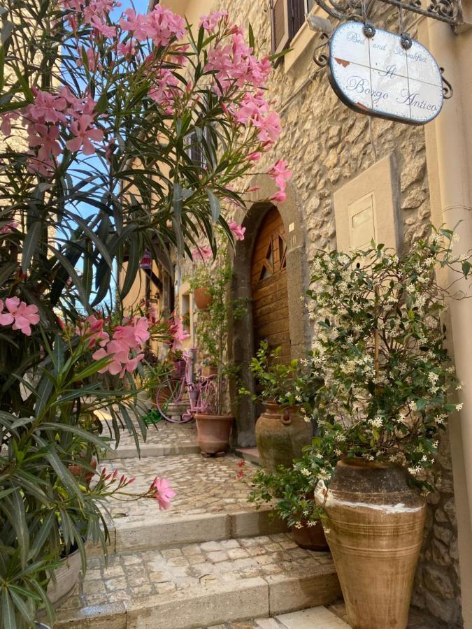Il Borgo Antico Bed & Breakfast Rocca Massima Luaran gambar