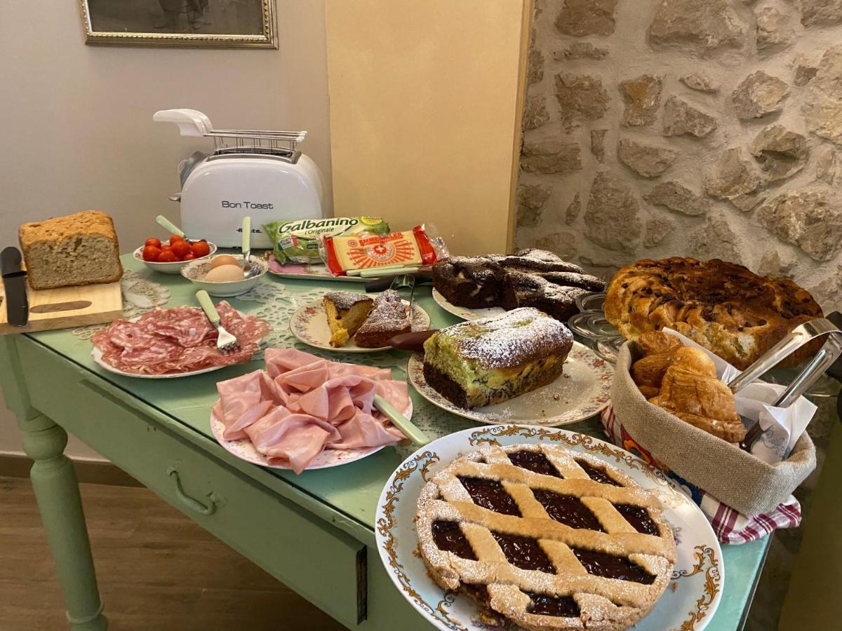 Il Borgo Antico Bed & Breakfast Rocca Massima Luaran gambar
